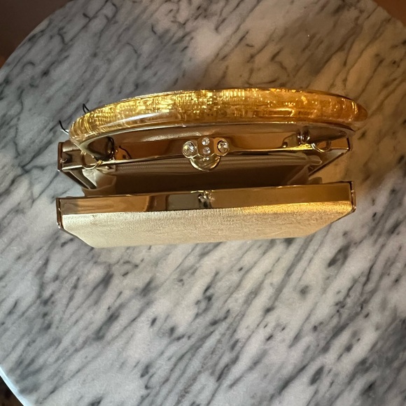 New Gold Sasha Fabiani mini handheld/ crossbody bag - Picture 3 of 13